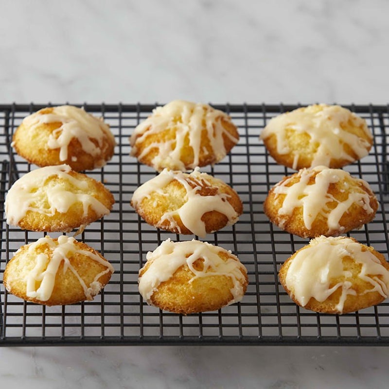 MASTERPRO CUP CAKE PATTY PAN RND BASE 12 CUP N/S