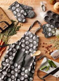 Aprons and Oven Mitts