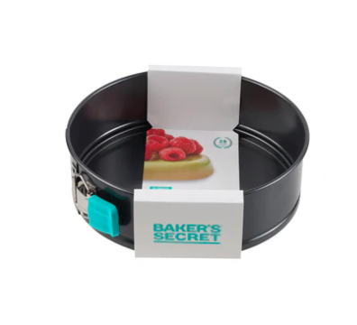 Round baking pan ideal for cheesecakes and layered cakes