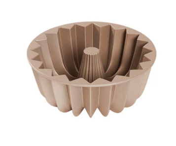 Fluted French wreath cake pan non-stick cast aluminium bakeware by Baker’s Secret