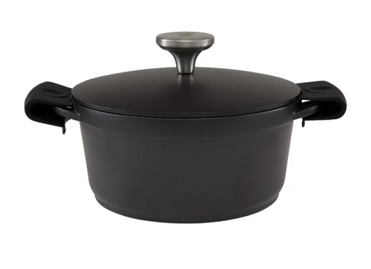 Maxwell & Williams 20cm black non-stick casserole pot
