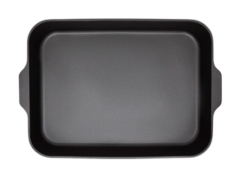 Ecru Maxwell & Williams non-stick roasting pan for baking and roasting