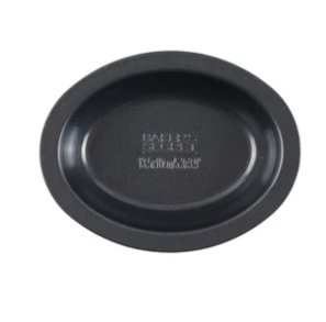 Compact oval baking dish ideal for pies and tarts