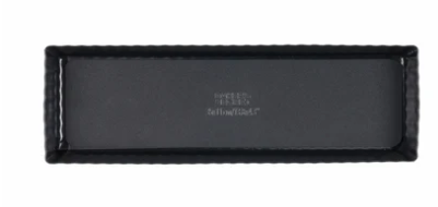 Rectangular non-stick tart pan with loose base