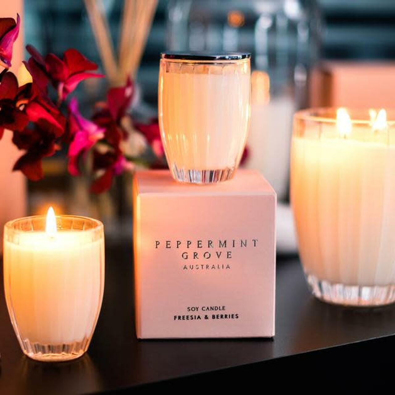 Peppermint grove Candle Freesia Berries Large