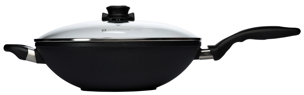 Swiss Diamond 32cm 5L wok with premium non-stick surface for healthy cooking