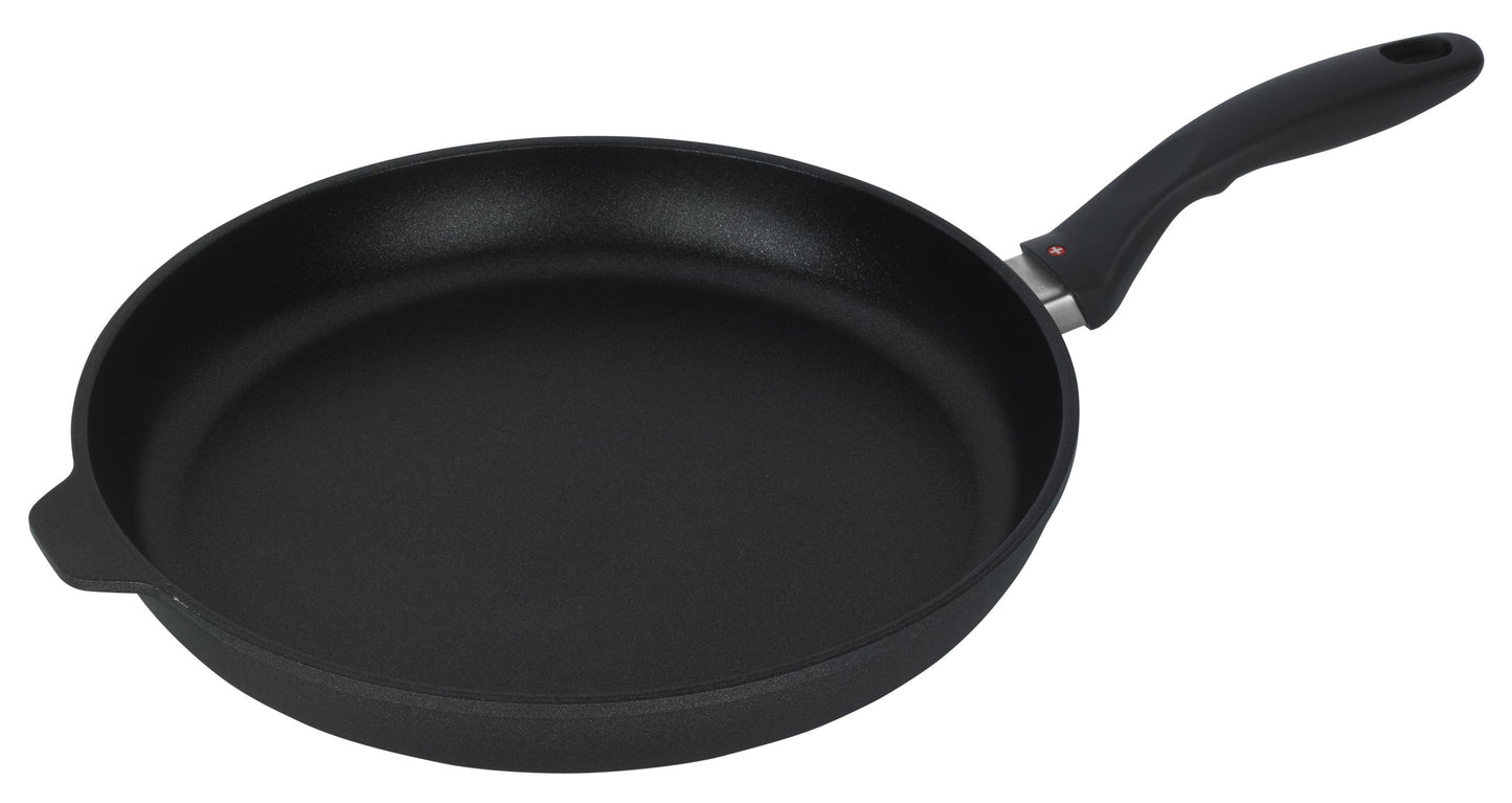Durable Swiss Diamond 32cm XD frypan with premium nonstick coating