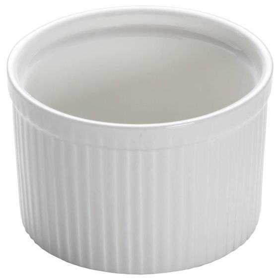Maxwell & Williams ceramic ramekin for desserts, dips and sauces